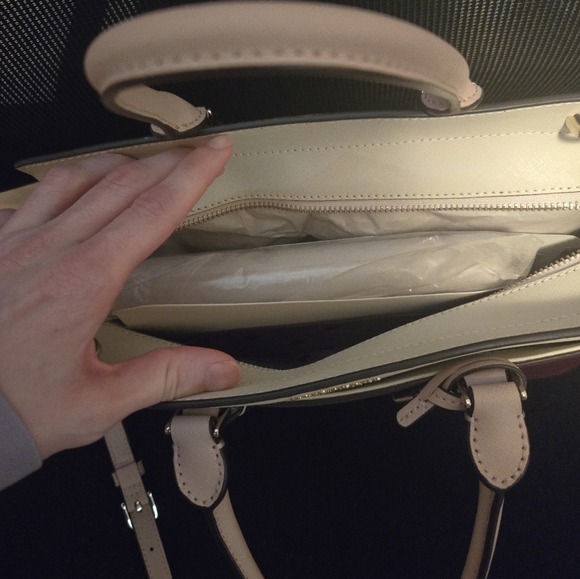 Kate Spade Purse - Picture 2 of 3